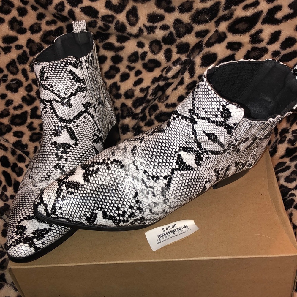 BEAST FASHION Python Booties